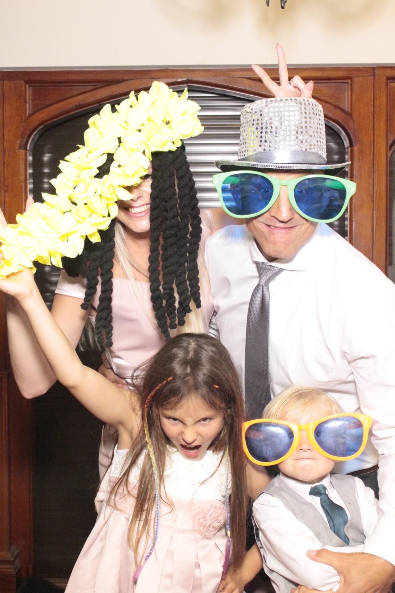 Laura and Mo's Wedding | View more photos from the event at gallery.myphotoboothexperience.co.uk/u/MyPhotoBoothExperienceLtd/Laura-and-Mos-Wedding